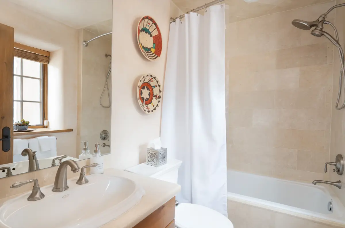 Bathroom Bedroom 2 - Full Bath