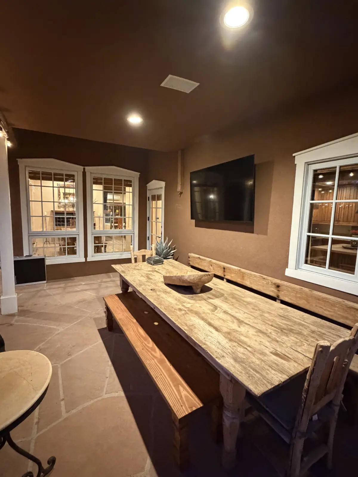 Outdoor dining