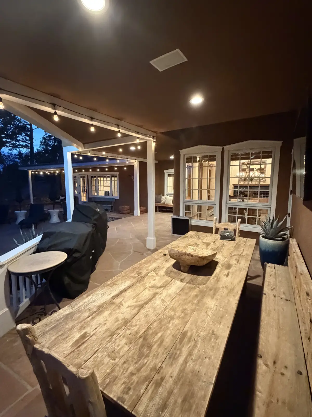 Outdoor dining